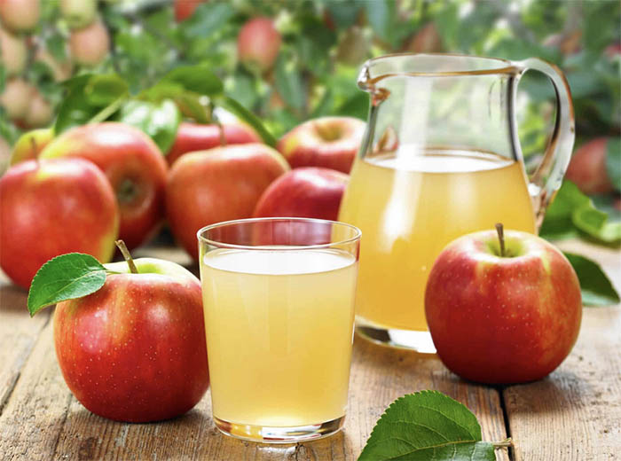 Fresh apple juice